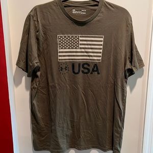 Under Armour mens large  t-shirt